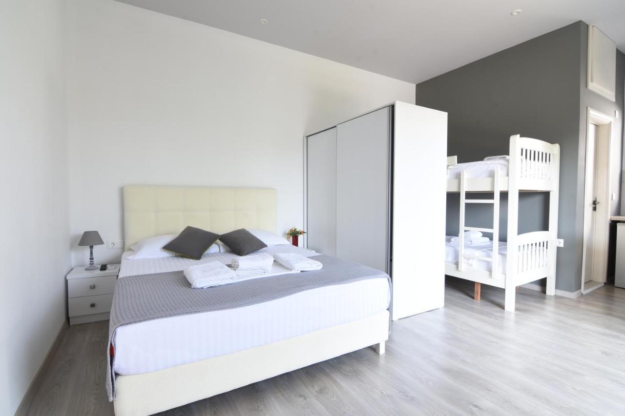 Great Alexander Suites Sarandë Exterior foto