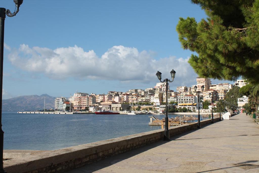 Great Alexander Suites Sarandë Exterior foto